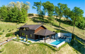 Beautiful home in Gornja Pacetina with Outdoor swimming pool, Sauna and 3 Bedrooms